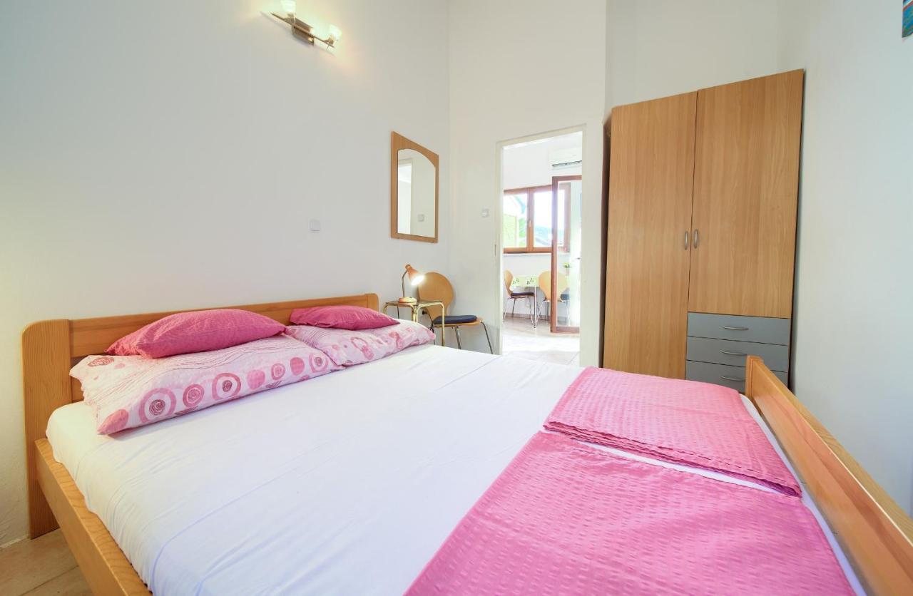 Apartments Olea Baška Exteriör bild
